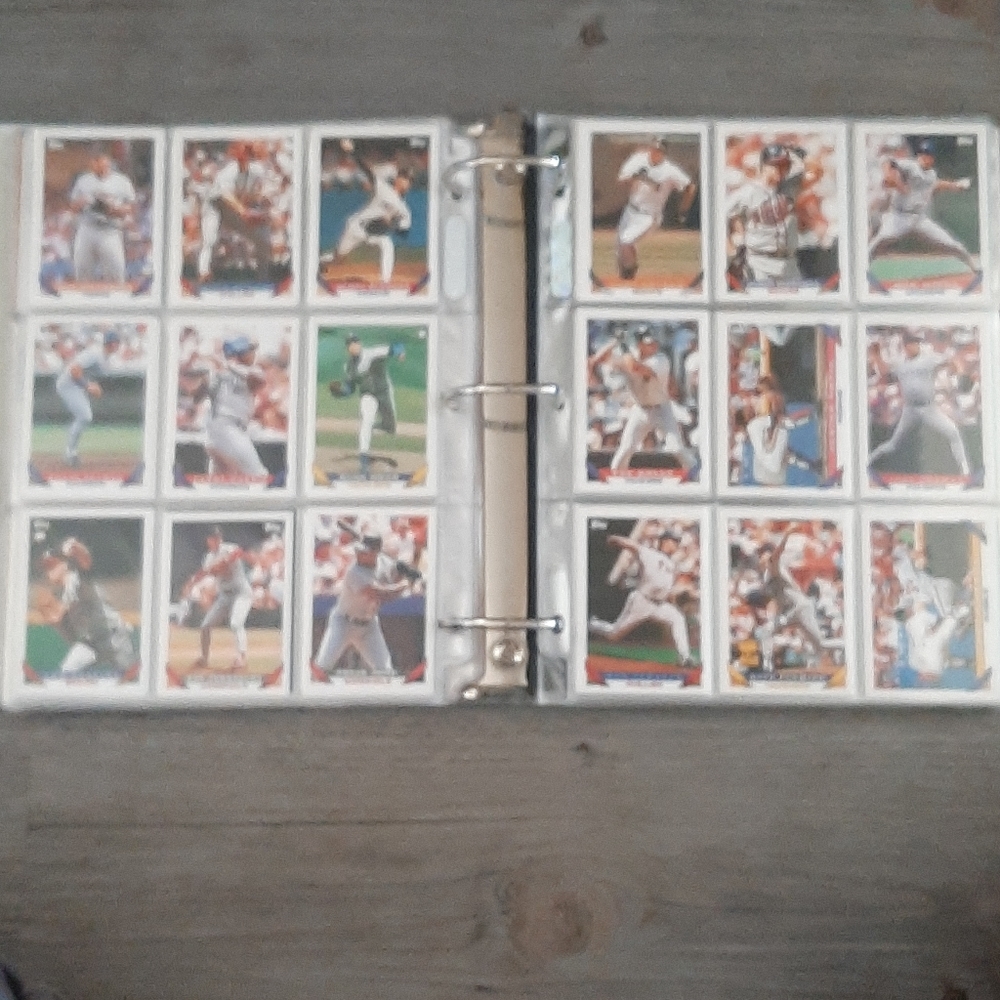 MLB Baseball Card Collection - Picture 15 of 17